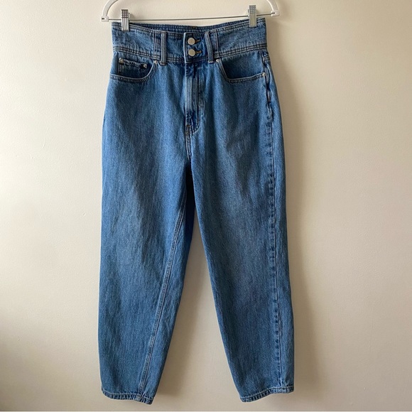 BDG Urban Outfitters Double-Button HighWaisted Mom Jean Size 30 Medium Wash NWOT - Picture 1 of 12